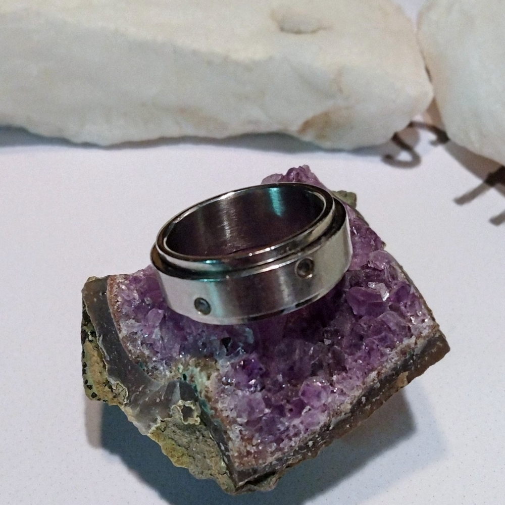 Stainless steel spinner ring